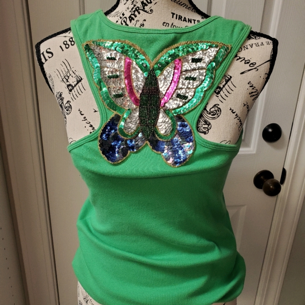 Green medium vintage  shirt with butterfly design